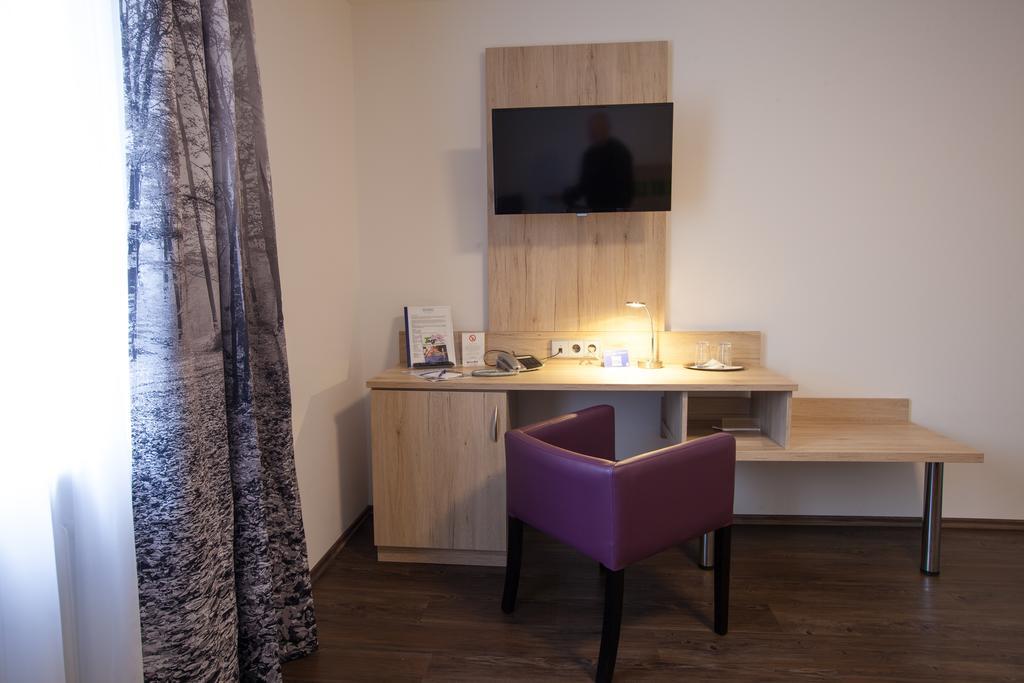 Hotel Zur Pfalz Kandel Eksteriør billede